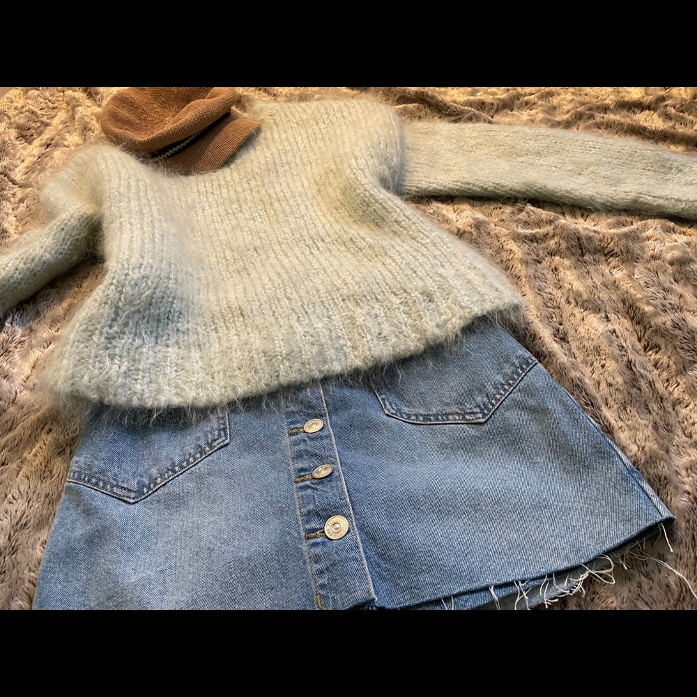 H&M Wool blended sweater/pale blue/like new